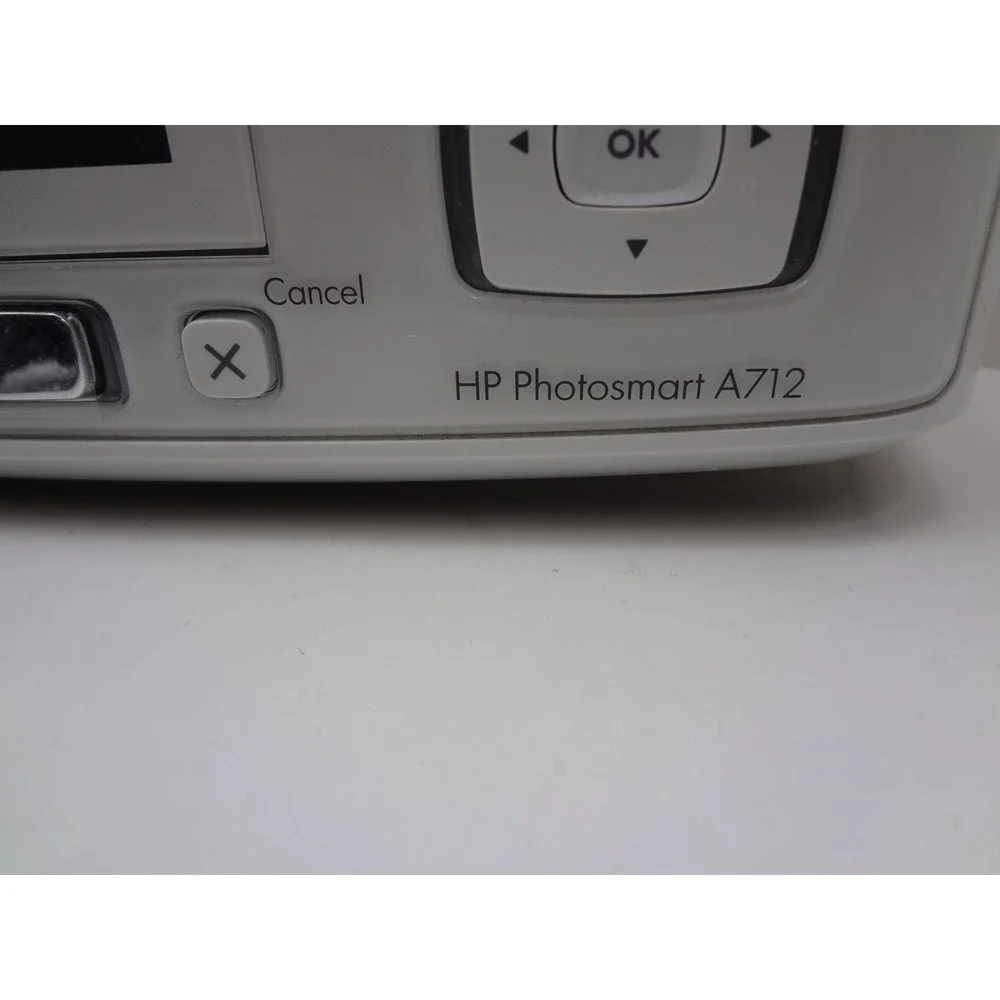 HP Photosmart A712 Compact Photo Printer Q7103A White Bundle with‎ Case